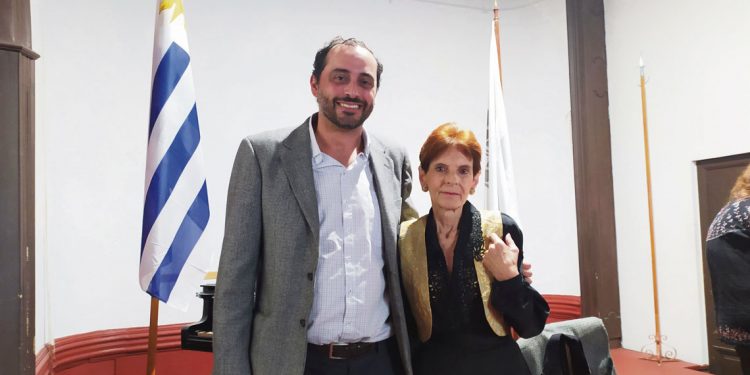 Con gran emoción, AEDI realizó la entrega de premios del 43° Concurso Literario Dr. Alberto Manini Ríos