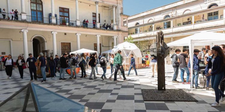 La UTU lanza por primera vez un bachillerato bilingüe