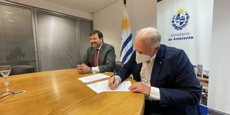 Inale firmó acuerdo para impulsar la producción láctea sostenible