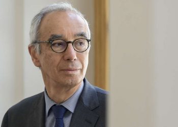 Expertos europeos recomiendan “desenchufar” temporalmente aumentos en las tarifas energéticas