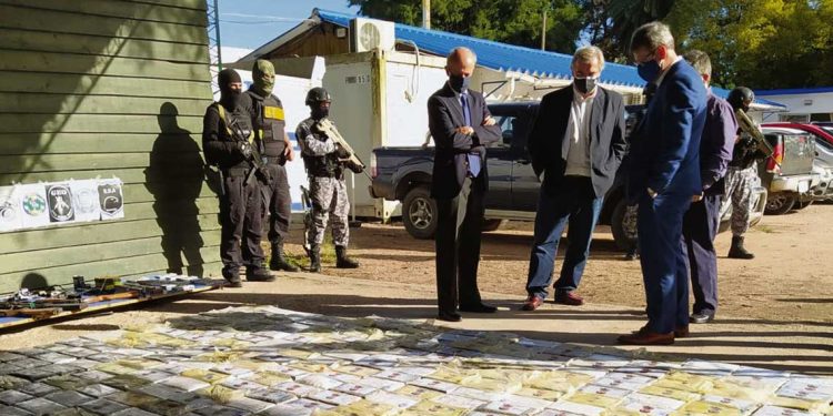 El “combate frontal al narcotráfico” en cifras