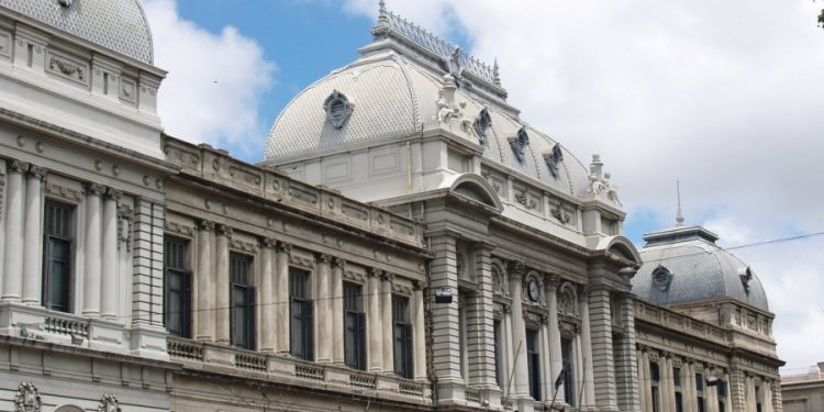 Del Lector: Recuperar la universidad