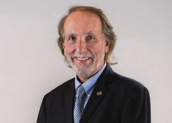 “La gran deserción de secundaria es de los sectores más pobres, es ahí donde está el problema”