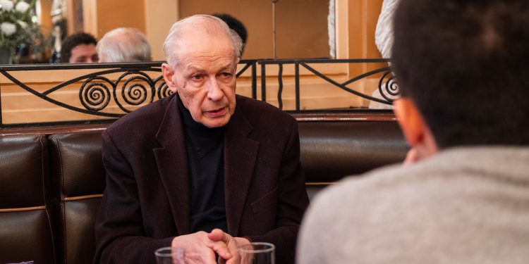 La guerra en Ucrania acelerará el ascenso del yuan y el declive del dólar. Mientras tanto China sigue desplegando su moneda digital