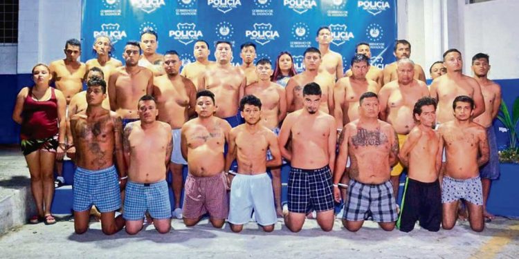 El Salvador extiende 30 días más el régimen de excepción en la lucha contra las pandillas