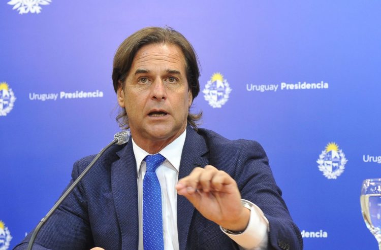 Gobierno decidió aumentos adicionales a pasivos y públicos