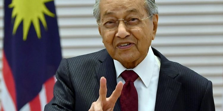 Comer el rábano por las hojas