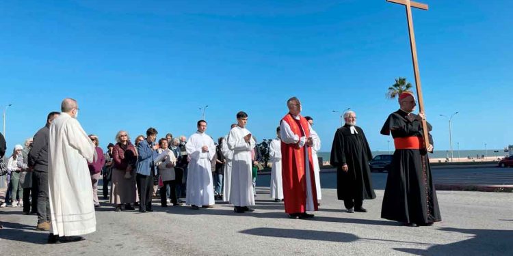 Referentes y fieles de la Iglesia anglicana, luterana y católica, rezaron juntos este Viernes Santo