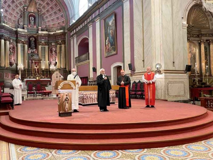 Referentes y fieles de la Iglesia anglicana, luterana y católica, rezaron juntos este Viernes Santo
