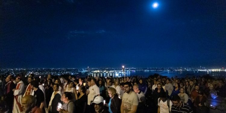 Después de 2 años, el viernes 15 se realiza el Vía Crucis en el Cerro