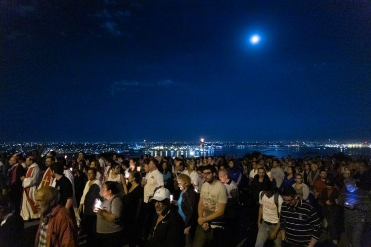 Después de 2 años, el viernes 15 se realiza el Vía Crucis en el Cerro