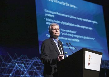 Rodrik: de la hiperglobalización a políticas dirigidas al bienestar de los propios países
