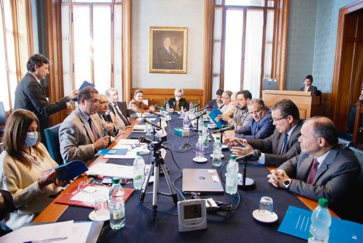 BROU tiene US$ 1.400 millones prestados al sector agropecuario