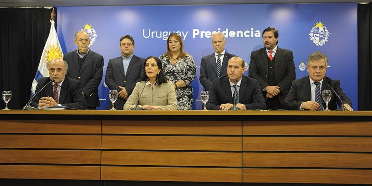El Gobierno anunció un paquete de medidas económicas y sociales