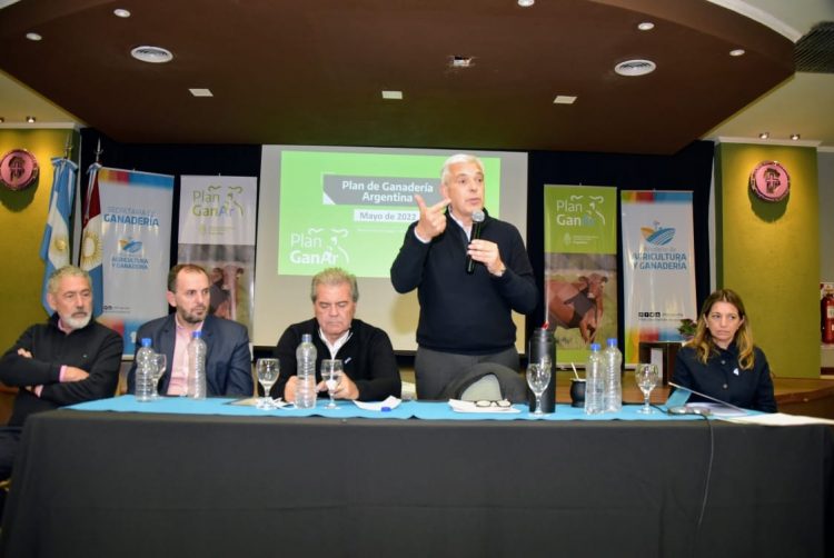 Argentina lanzó el Plan GanAr para incrementar la producción cárnica y el stock ganadero