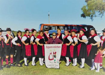 Transmitir la tradición de generación en generación a partir de la alegría