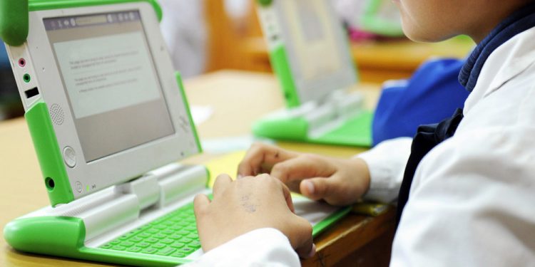 Del Lector: Vistiendo con ropa ajena