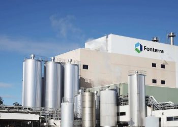 La leche en polvo se mantiene sobre los cuatro mil dólares