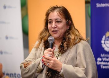Ministra de Vivienda firma acuerdo con Intendencia de Canelones para el comienzo de obras en barrio Nueva Esperanza