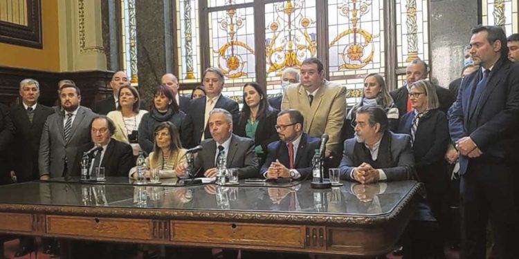 Tras la investigadora sobre Fenapes, legisladores de la coalición ratifican el camino de la transformación educativa