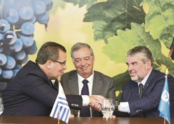 Inavi y BROU firmaron acuerdo para impulsar el sector