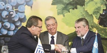 Inavi y BROU firmaron acuerdo para impulsar el sector