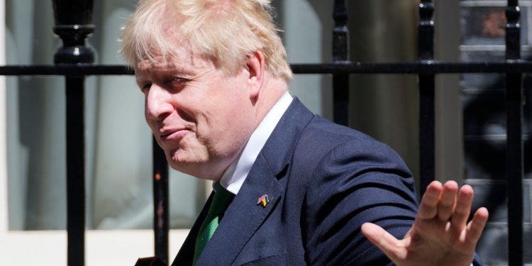 Boris Johnson renuncia como líder del Partido Conservador