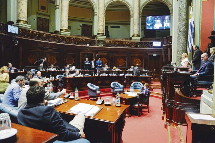 Polémica por proyecto para eliminación de Egeda: advierten sobre consecuencias y posibles demandas