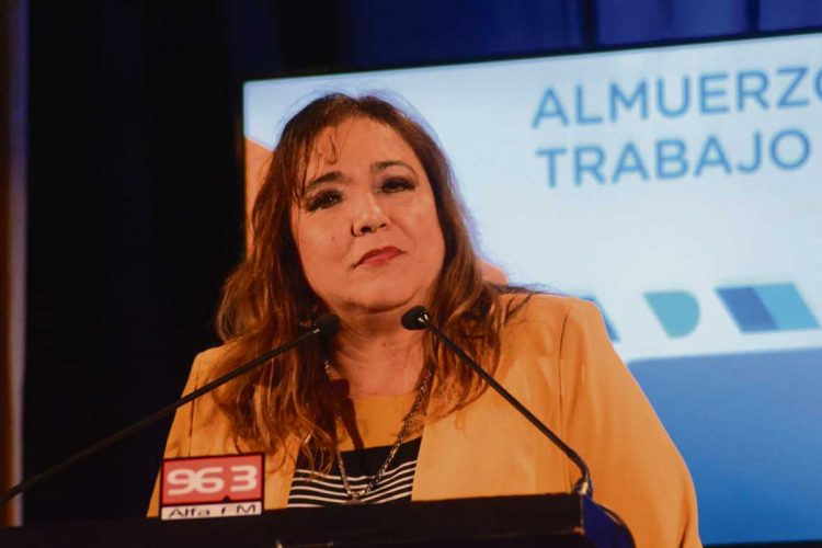 La ministra Moreira explicó los pilares de la política de vivienda para todo el país