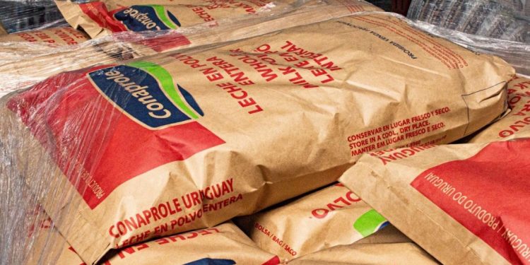 La lechen en polvo cayó por debajo de los cuatro mil dólares