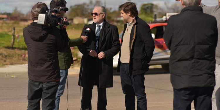 Varias brigadas de UTE trabajan contra reloj para restablecer el servicio en la ciudad de Paysandú