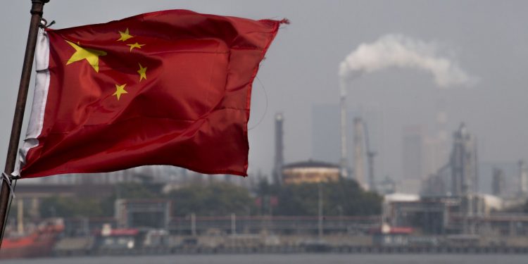 Déficit de refinerías en el mundo, salvo en China