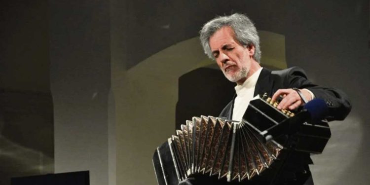 El maestro Ulises Passarella visita Uruguay y presenta cuatro conciertos de tango por estos días