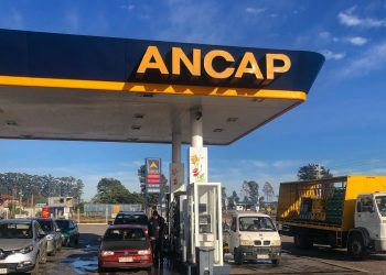 A partir del 1° de setiembre las naftas bajarán $ 3 por litro.