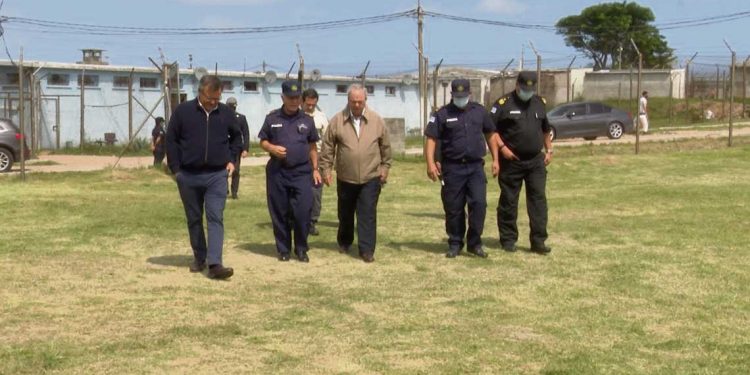 Gobierno prevé más programas laborales en cárceles y construcción de nuevas unidades