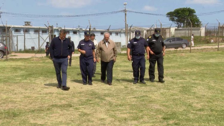 Gobierno prevé más programas laborales en cárceles y construcción de nuevas unidades