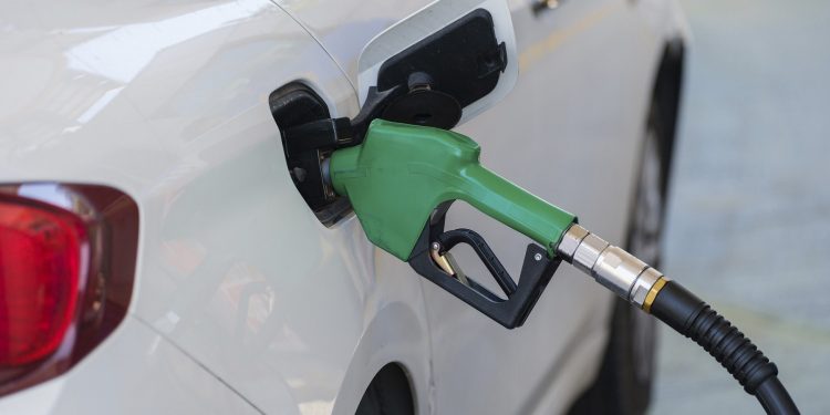 Luego de bajar los combustibles en julio, Brasil reduce la inflación