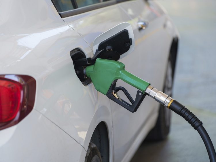 Luego de bajar los combustibles en julio, Brasil reduce la inflación