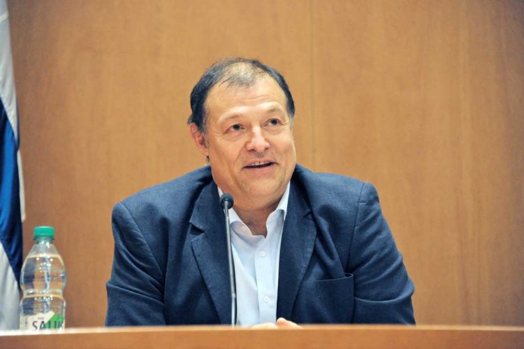 “Vamos a plantear una nueva forma de progresar dentro de la carrera administrativa”