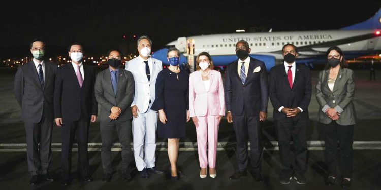 Gira de Pelosi por el Pacífico desata tensiones con China