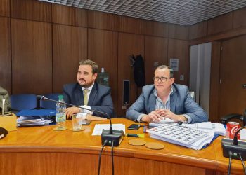 La historia del “aditivo” que presentó Cabildo Abierto para modificar la ley de medios