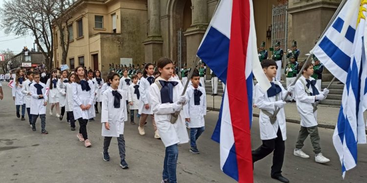 Florida celebró 197 años de la Independencia Nacional en la Piedra Alta