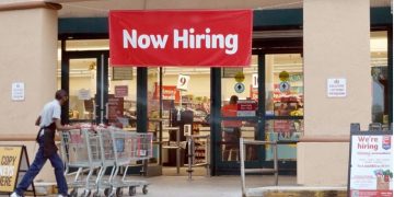 Estados Unidos: sólidos indicadores de empleo ejercen presión sobre la inflación