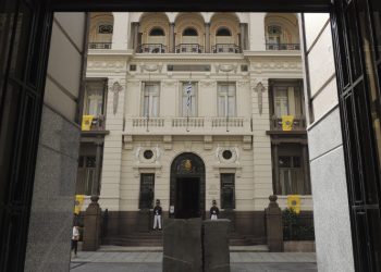 Democracia y Poder Judicial en Uruguay