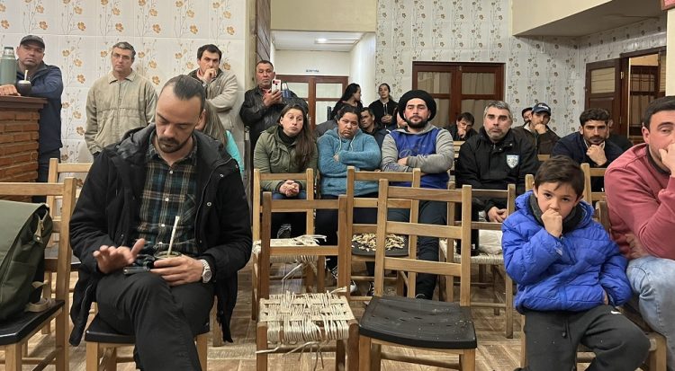 Luego de la reunión con el director de la Granja, productores confían en poder exportar maní