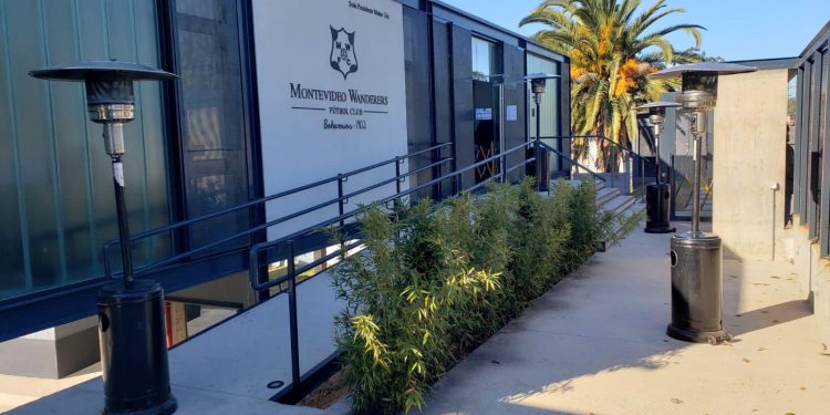 Héctor R. Gómez: “Homenaje a un visionario del fútbol uruguayo”