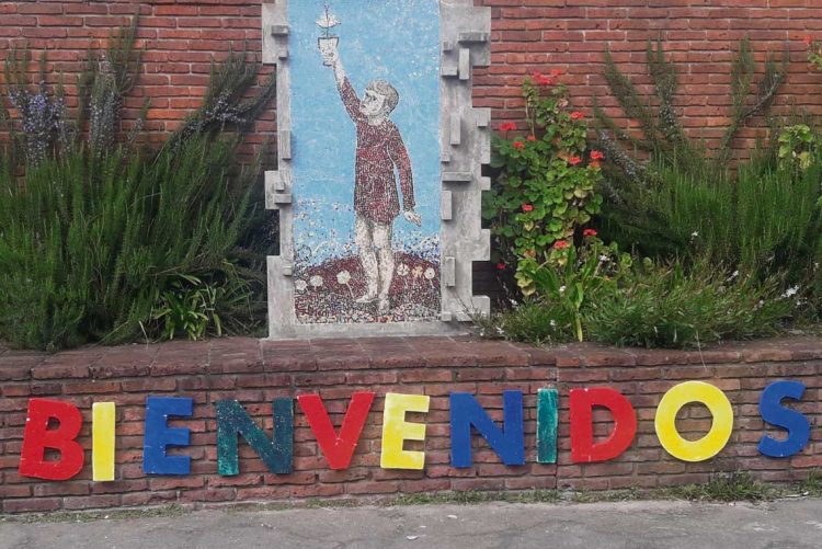 Mirando jugar a un niño: La escuela José Enrique Rodó de San Carlos cumple 95 años