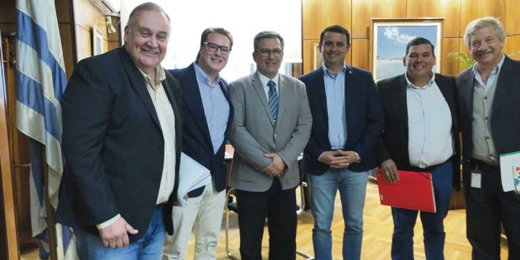 Trabajadores azucareros esperan respuesta positiva al proyecto del azúcar orgánica