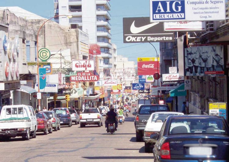 Comercios de frontera: Entre la migración y el desempleo