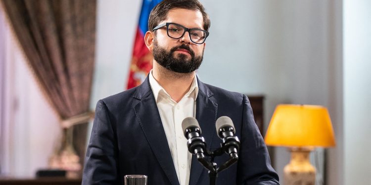 La marcha atrás de Boric